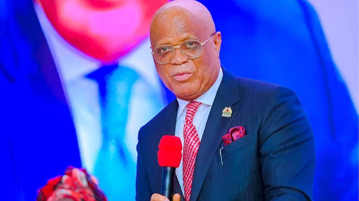 Defect with me or resign – Akwa Ibom state governor, Umo Eno tells his Commissioners