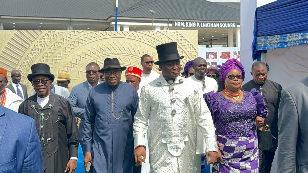 Former President Jonathan Joins NDDC MD for Burial of Late Ayakoro Monarch