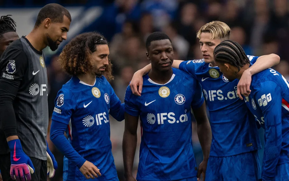 Chelsea players face 20% salary bonus cut if they fail to qualify for Champions League