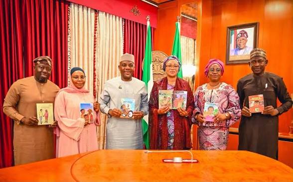 Remi Tinubu Donates 140000 Books To Promote Girl Child Education