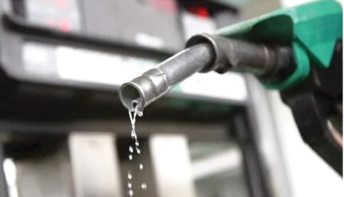 FG Targets ₦1350/Litre Ceiling On Petrol Cost To Stabilise Pump Prices